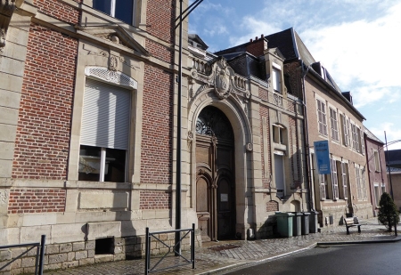 Médiathèque d’Agglomération de Cambrai, Bibliothekseingang Médiathèque d’Agglomération de Cambrai - Partner des Quaternio Verlags Luzern