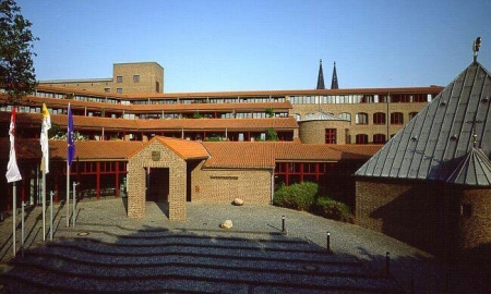 Erzbischöfliche Diözesan- und Dombibliothek Köln Erzbischöfliche Diözesan- und Dombibliothek Köln - Partner des Quaternio Verlags Luzern